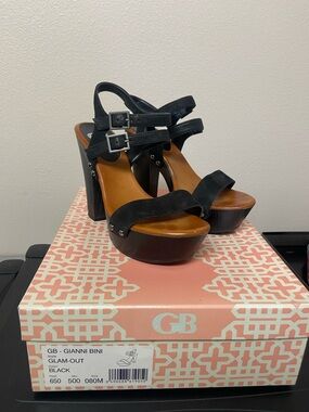 Gianni Bini Black Suede Platform Sandals with Buckle Straps